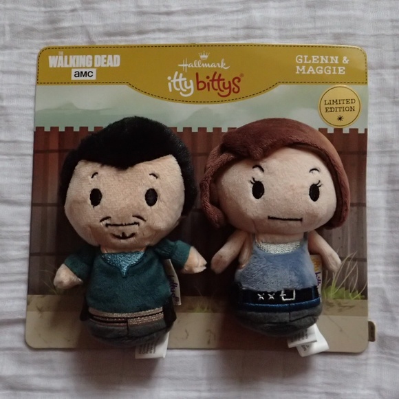 ❌SOLD❌ Hallmark Itty Bittys Glenn and Maggie - NWT - Picture 1 of 1